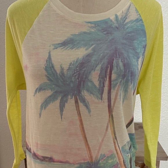 Roxy tshirt quarter sleeves xsmall ladies - Picture 1 of 3